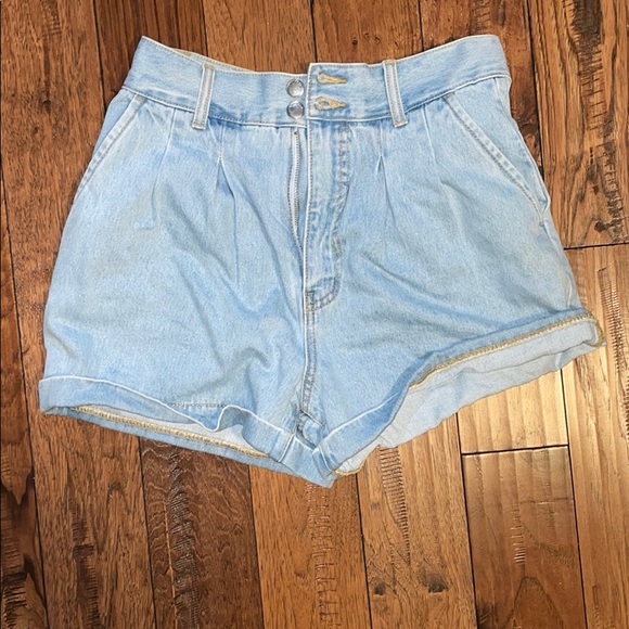 Forever 21 high waisted shorts - Picture 1 of 2